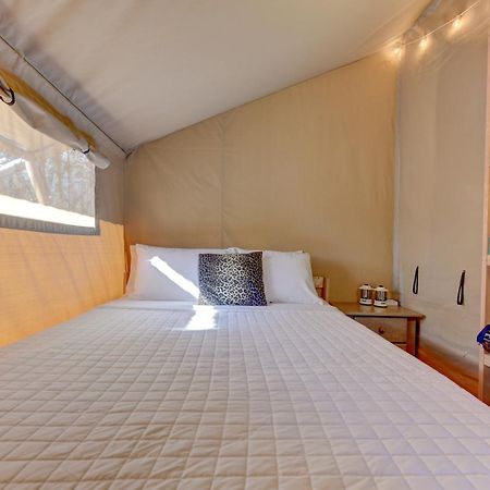 Hotel 12 Fires Luxury Glamping With Heating #1 Johnson City Esterno foto