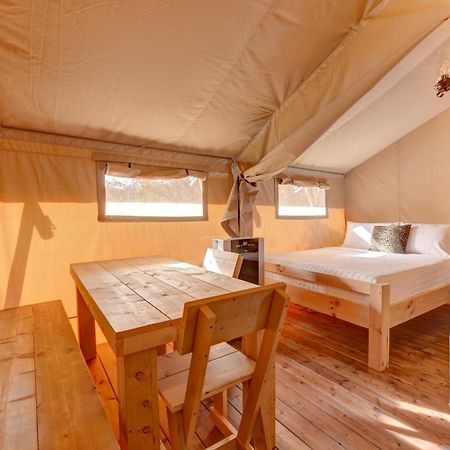 Hotel 12 Fires Luxury Glamping With Heating #1 Johnson City Esterno foto