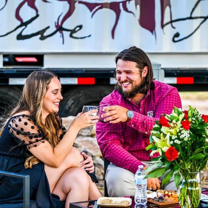 Hotel 12 Fires Luxury Glamping With Heating #1 Johnson City Esterno foto