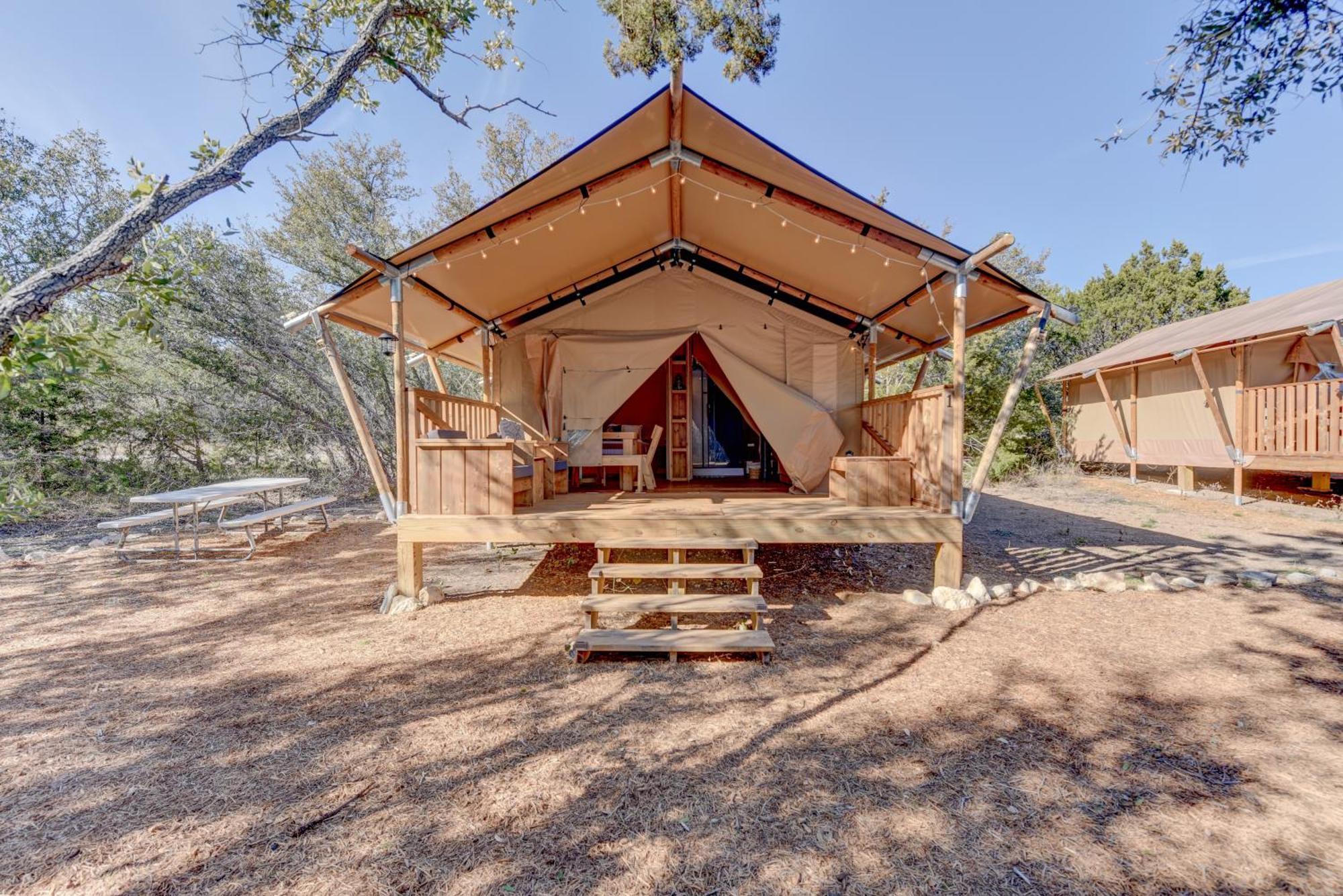 Hotel 12 Fires Luxury Glamping With Heating #1 Johnson City Esterno foto