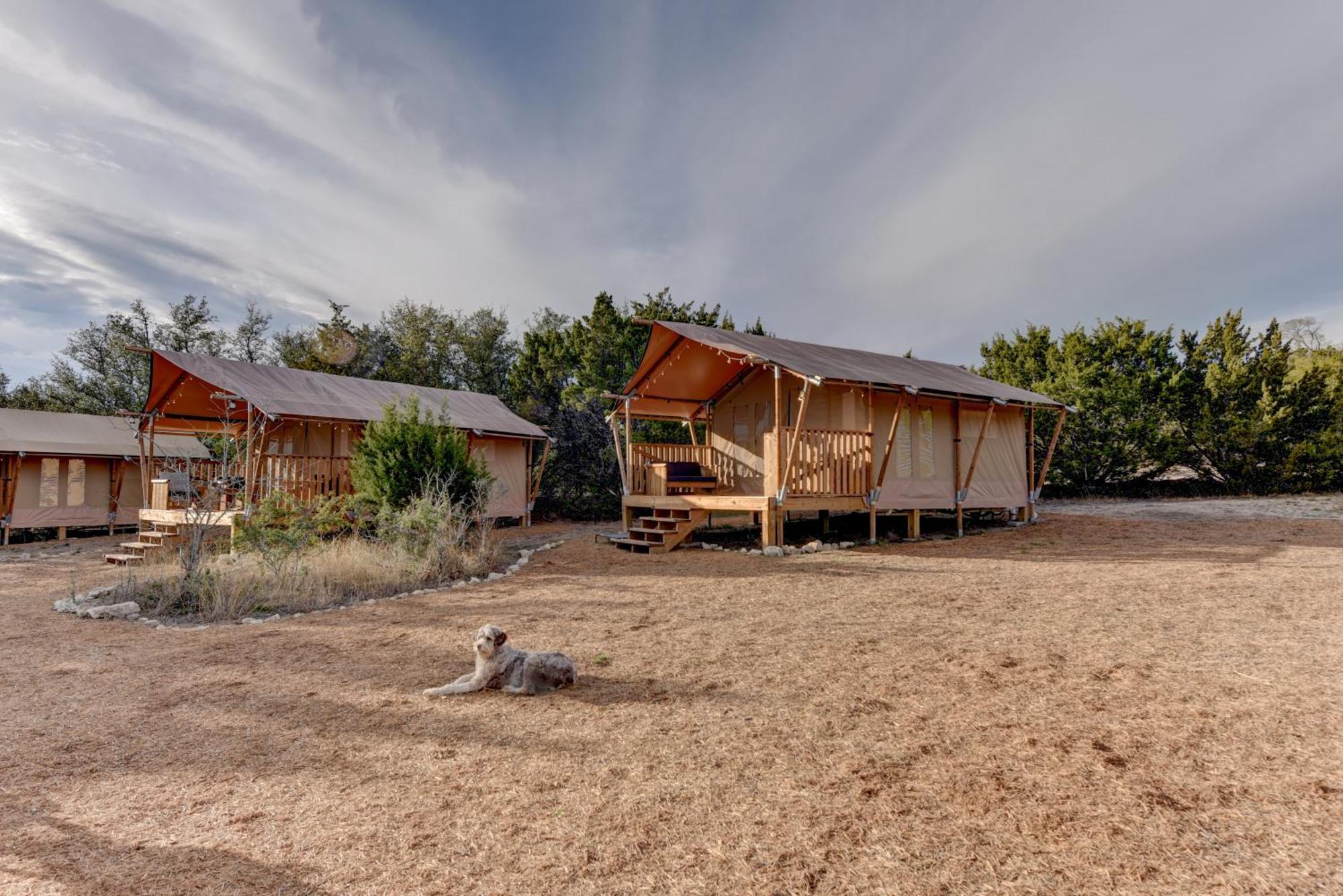 Hotel 12 Fires Luxury Glamping With Heating #1 Johnson City Esterno foto