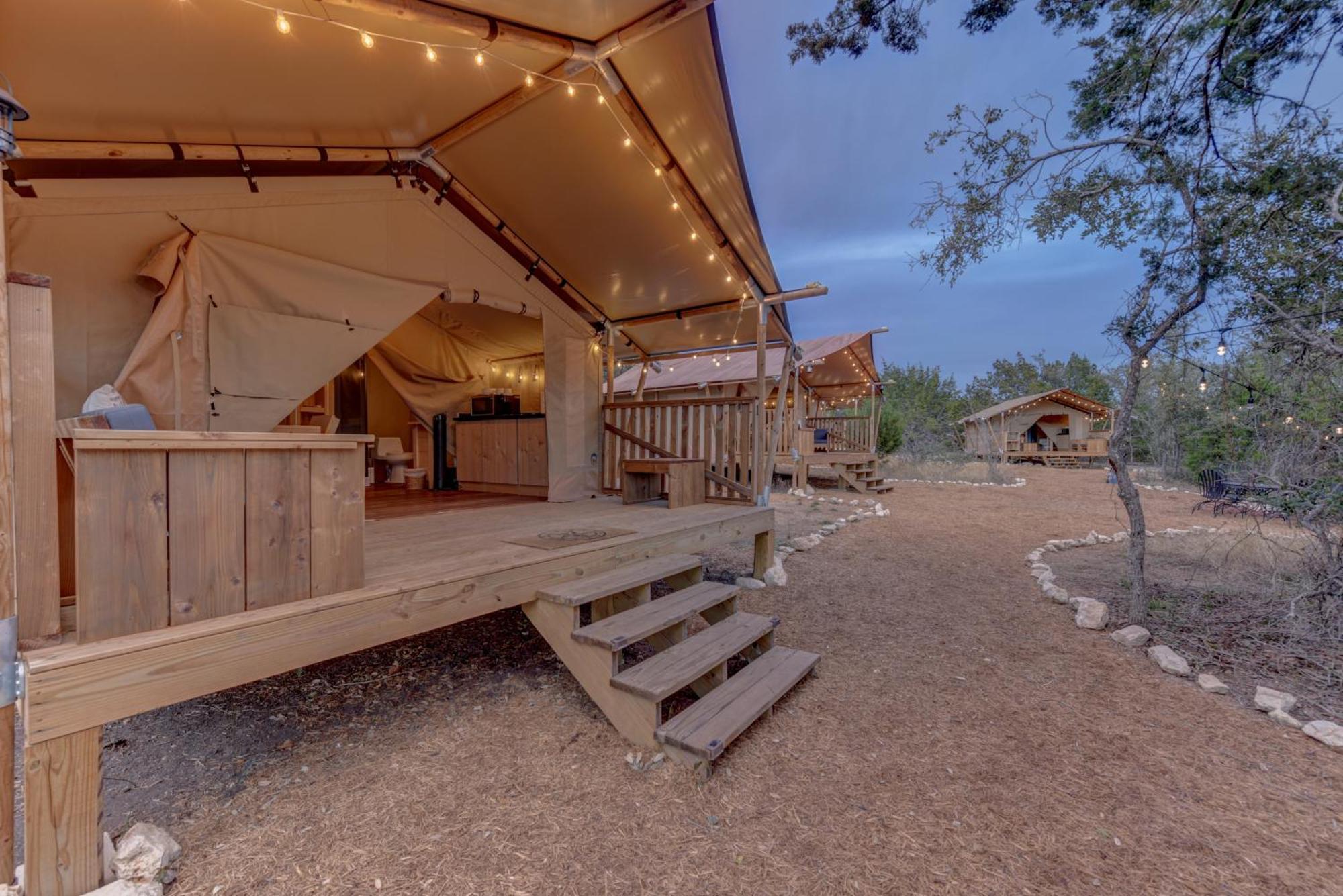 Hotel 12 Fires Luxury Glamping With Heating #1 Johnson City Esterno foto